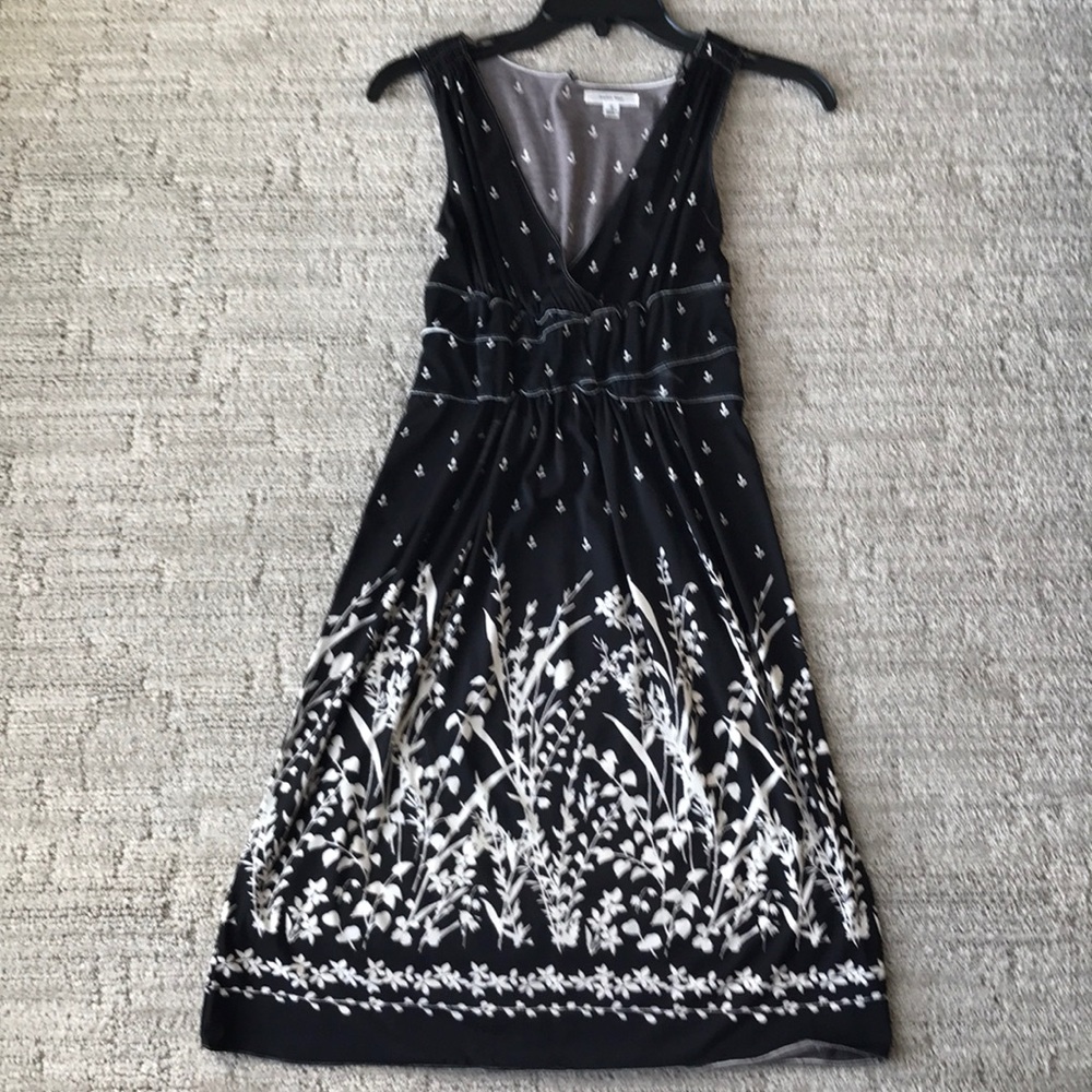 Sophie Max b/w flowered strapless flowy dress, S